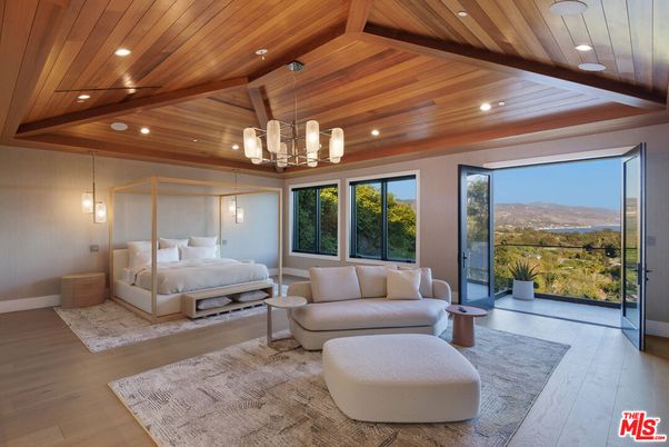 Bedroom, Interior, Pendant Lights, Recessed Lighting, Wooden Beams, Wooden Ceilings, Wood Texture Flooring