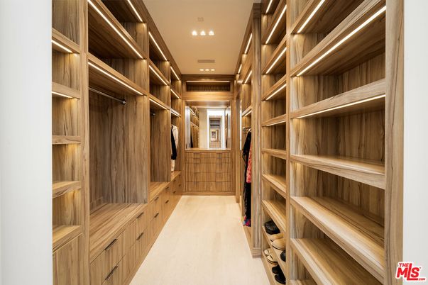Interior, Recessed Lighting, Walk-in Closets