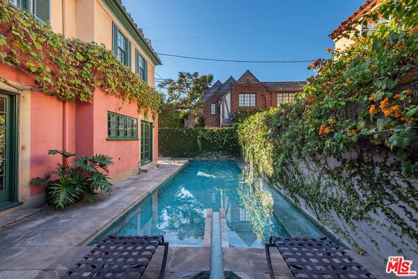 Exterior, Pool
