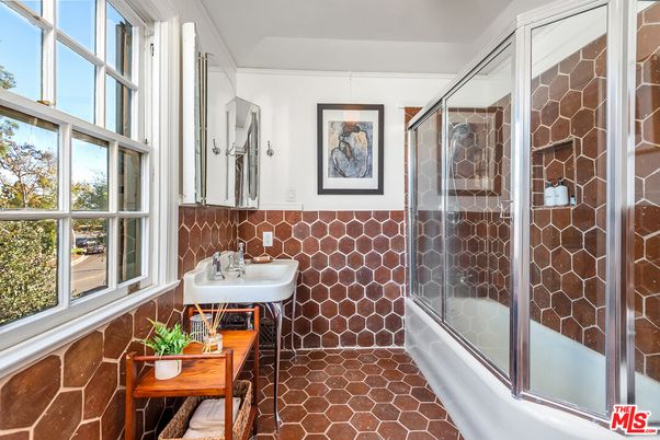 Bathroom, Interior, Stone Walls
