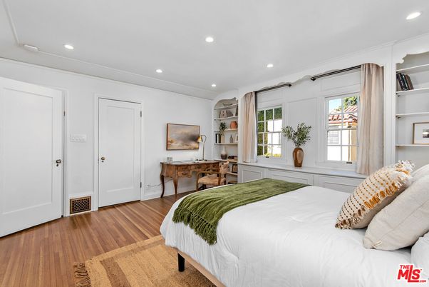Bedroom, Home Office, Interior, Recessed Lighting, Wood Texture Flooring