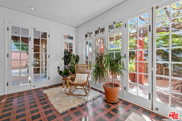 Interior, Recessed Lighting, Sun Room