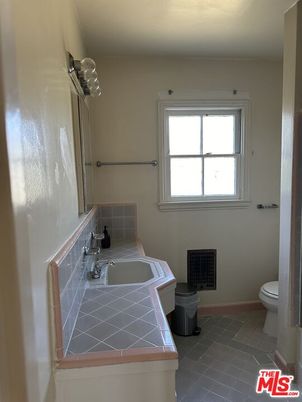 Bathroom, Interior, Tile Countertops