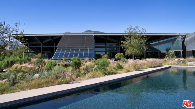 Exterior, Pool, Solar Panels