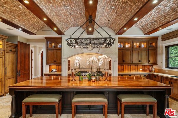Interior, Kitchen, Recessed Lighting, Wooden Beams