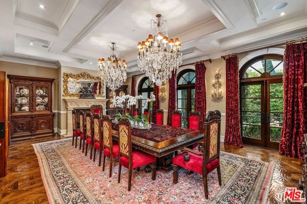 Chandelier, Dining room, Fireplace, Interior, Recessed Lighting, Wood Texture Flooring