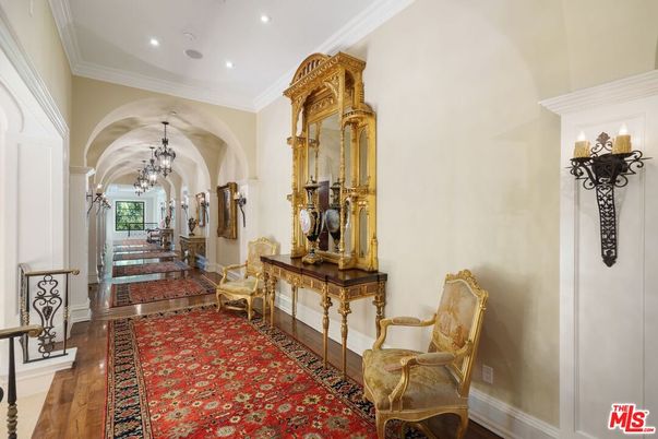 Chandelier, Interior, Recessed Lighting, Wood Texture Flooring