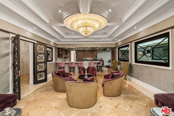 Chandelier, Dining room, Interior, Living room, Recessed Lighting