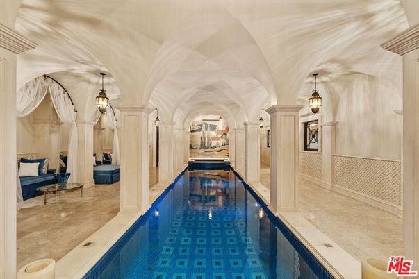 Interior, Pendant Lights, Pool