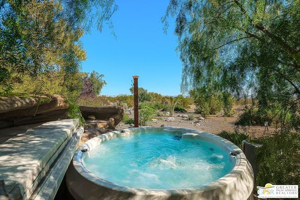 Exterior, Hot Tub, Pool