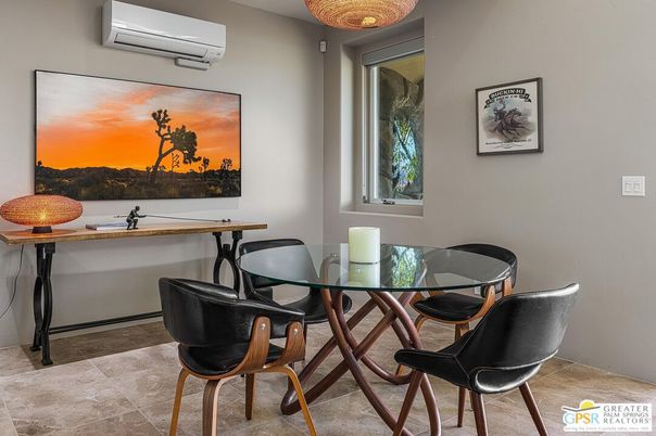Dining room, Interior