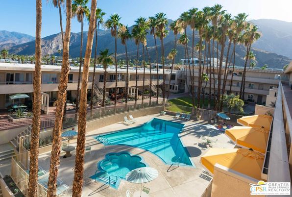 Exterior, Pool, Other
