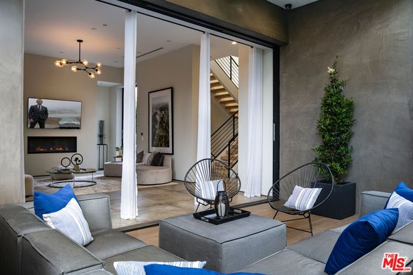 Fireplace, Interior, Living room, Pendant Lights, Recessed Lighting, Wood Texture Flooring