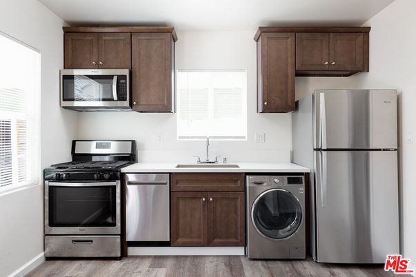 Interior, Kitchen, Stainless Steel Appliances, Washer, Wood Texture Flooring