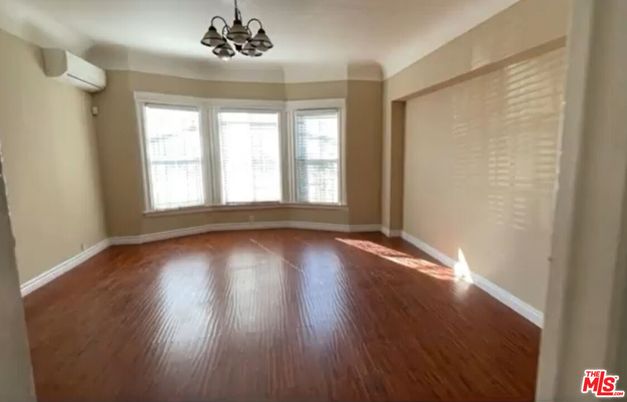 Chandelier, Empty room, Interior, Wood Texture Flooring
