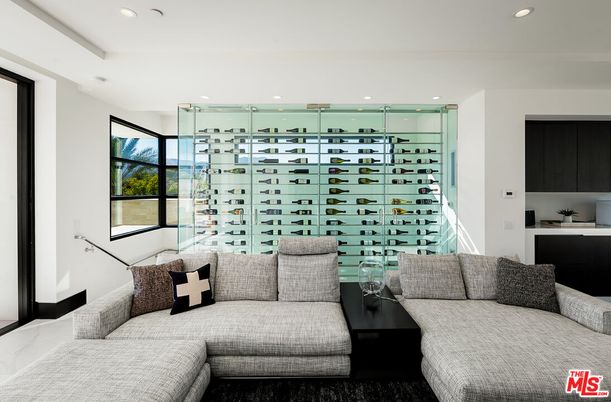 Interior, Living room, Recessed Lighting, Wine Storage
