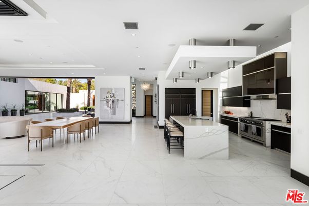 Chandelier, Dining room, Interior, Kitchen, Marble, Recessed Lighting, Stainless Steel Appliances