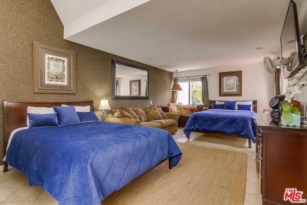 Bedroom, Interior, Pendant Lights