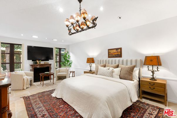 Bedroom, Chandelier, Interior, Recessed Lighting