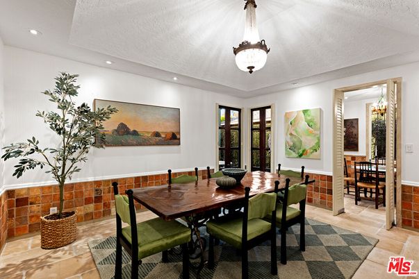 Dining room, Interior, Recessed Lighting