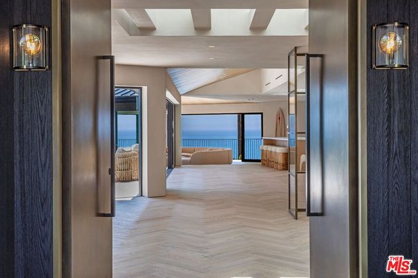 Bedroom, Interior, Water, Wood Texture Flooring