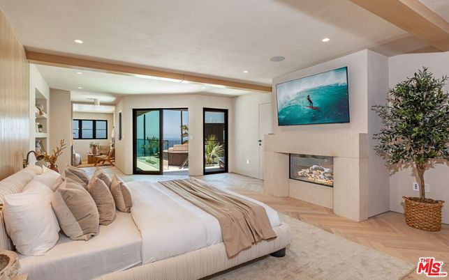 Bedroom, Fireplace, Interior, Recessed Lighting, Wood Texture Flooring