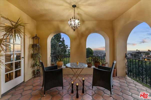 Exterior, Pendant Lights