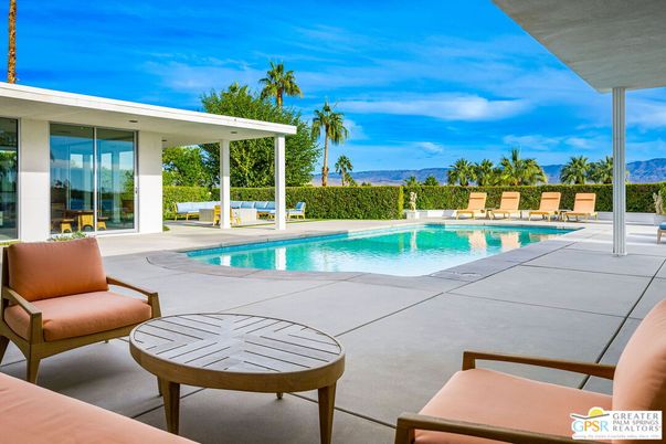 Exterior, Pool, Water