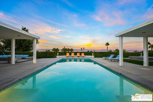 Exterior, Pool, Water
