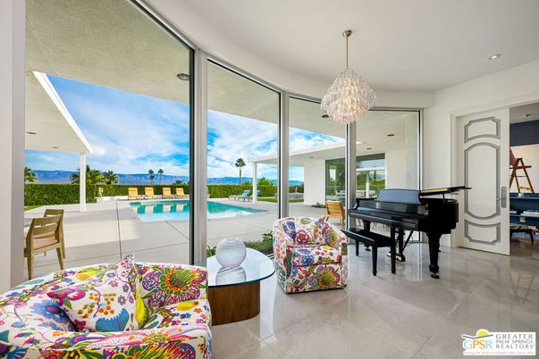 Interior, Pendant Lights, Piano, Recessed Lighting, Water