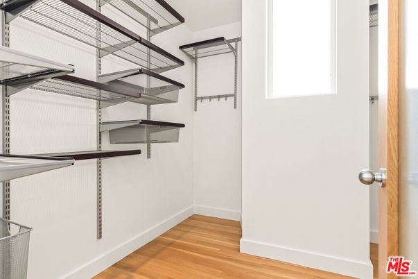 Interior, Walk-in Closets, Wood Texture Flooring
