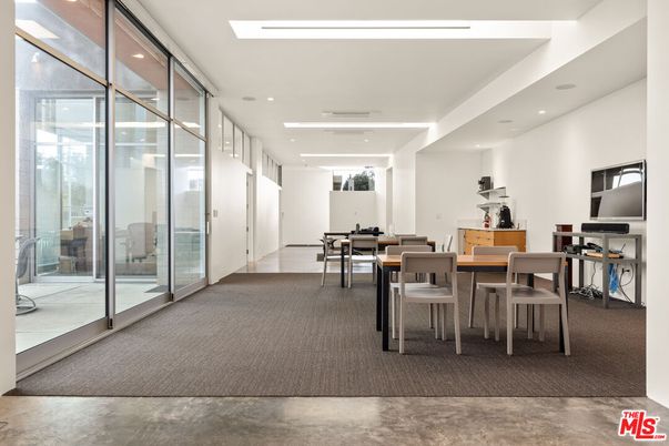 Dining room, Interior, Recessed Lighting