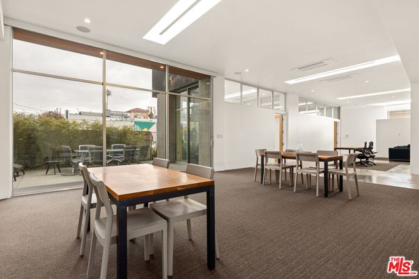 Dining room, Interior, Recessed Lighting