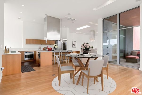 Dining room, Interior, Kitchen, Pendant Lights, Recessed Lighting, Stainless Steel Appliances, Wood Texture Flooring