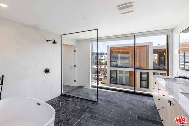 Bathroom, Free Standing Baths, Glass Shower, Interior, Recessed Lighting