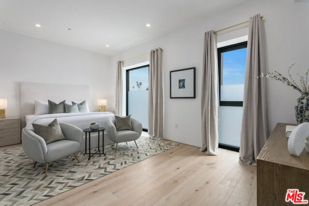 Bedroom, Interior, Living room, Recessed Lighting, Wood Texture Flooring