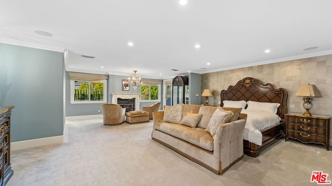 Bedroom, Chandelier, Fireplace, Interior, Recessed Lighting
