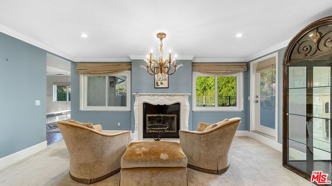 Chandelier, Fireplace, Interior, Recessed Lighting