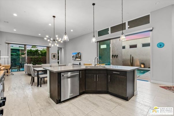 Dining room, Interior, Kitchen, Pendant Lights, Recessed Lighting, Stainless Steel Appliances