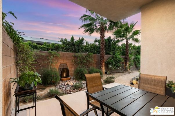 Exterior, Fireplace