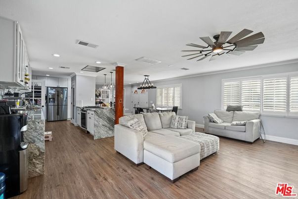 Dining room, Interior, Kitchen, Living room, Pendant Lights, Recessed Lighting, Wood Texture Flooring
