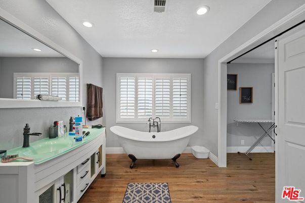 Bathroom, Free Standing Baths, Interior, Recessed Lighting, Wood Texture Flooring