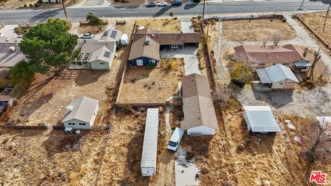 Exterior, Drone