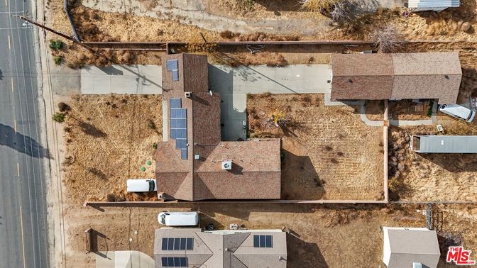 Exterior, Drone