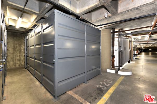 Garage, Interior