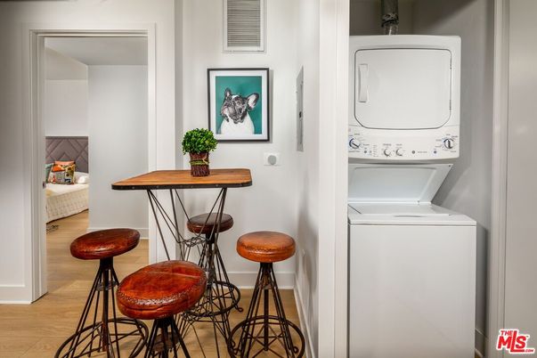 Interior, Utility Closets, Washer, Wood Texture Flooring