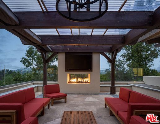 Exterior, Fireplace