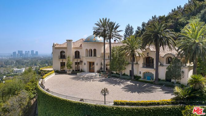 Backyard, Exterior, Facade, Spanish Mediterranean