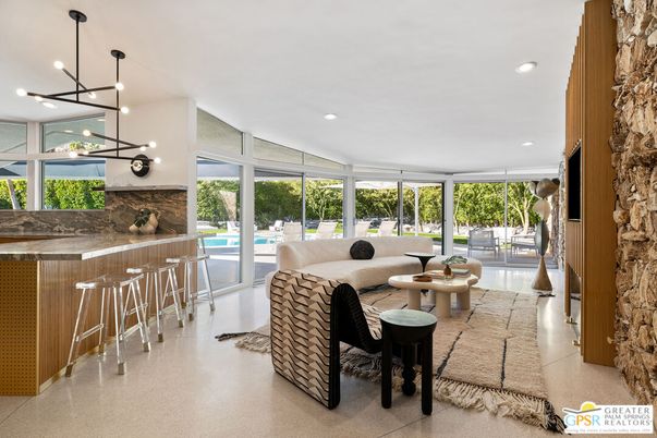 Interior, Living room, Pendant Lights, Recessed Lighting