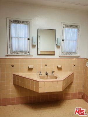 Bathroom, Dual Sink Vanities, Interior, Tile Countertops